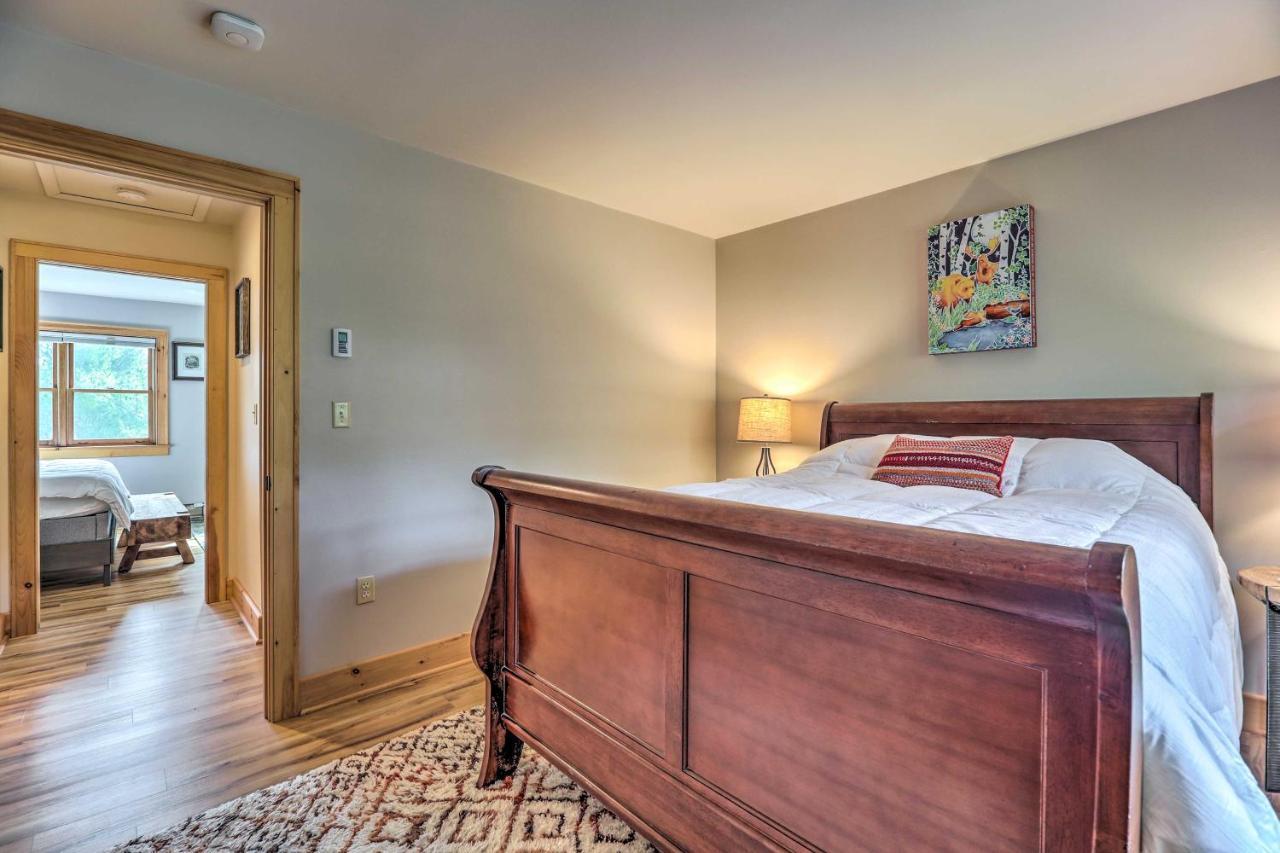 Lake Placid Gem With Patio And Views Less Than 1 Mi To Beach! Bagian luar foto